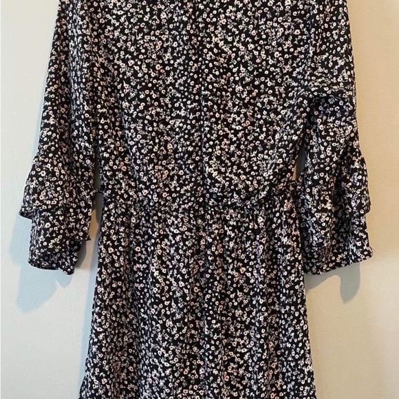 Dynamite Medium long Sleeve Black Flora Shorts - Picture 4 of 6